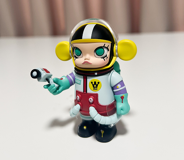 uniball-art-toy-trend-Molly